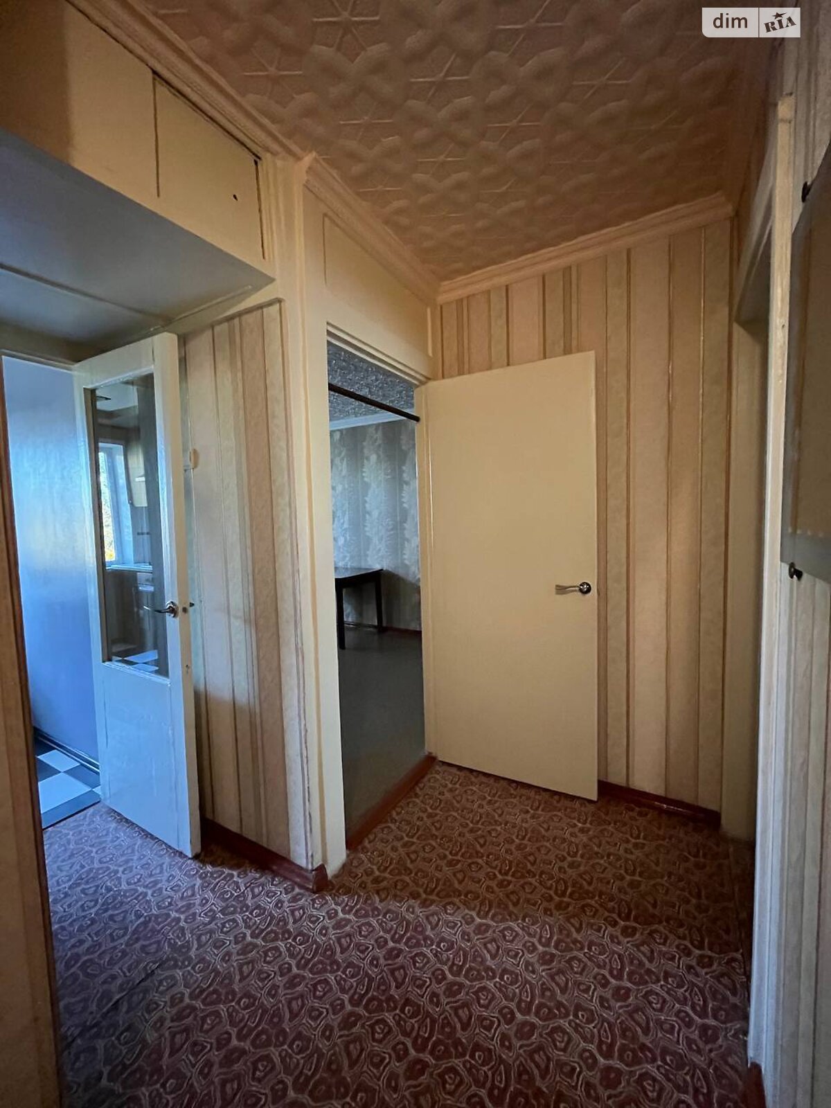 Продажа двухкомнатной квартиры в Кривом Роге, на ул. Покровская 6, район Саксаганский фото 1