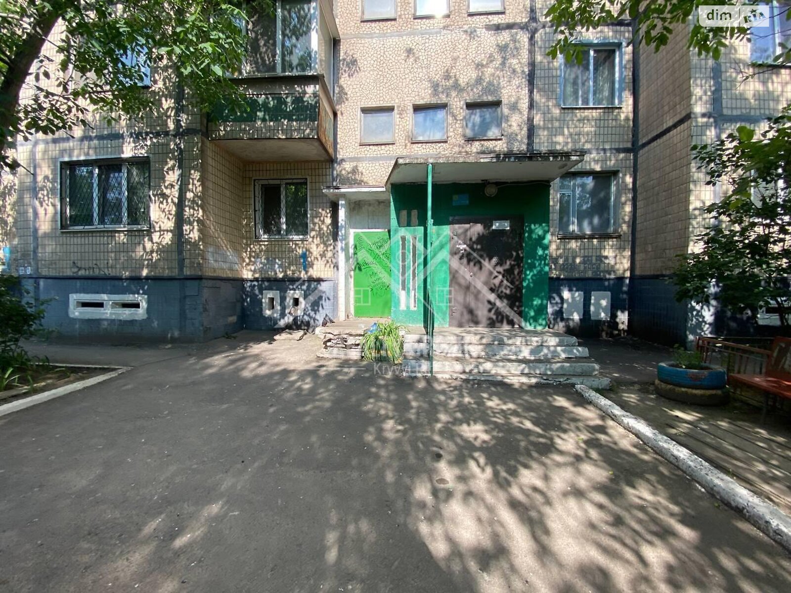 Продаж двокімнатної квартири в Кривому Розі, на мкр. Сонячний 3, кв. 4, район Саксаганський фото 1 Продаж двокімнатної квартири в Кривому Розі, на мкр. Сонячний 3, кв. 4, район Саксаганський фото 1
