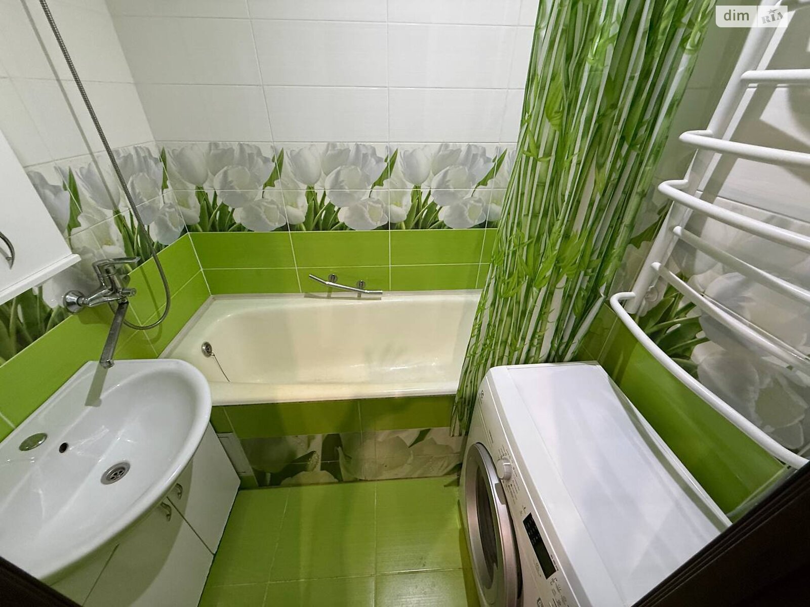 Продажа трехкомнатной квартиры в Кривом Роге, на мкр. Солнечный 11, район Саксаганский фото 1