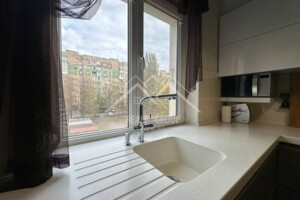 Продаж трикімнатної квартири в Кривому Розі, на мкр. Сонячний, район Саксаганський фото 2