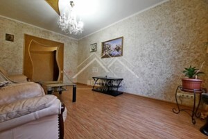 Продаж трикімнатної квартири в Кривому Розі, на мкр. Сонячний 31, район Саксаганський фото 2