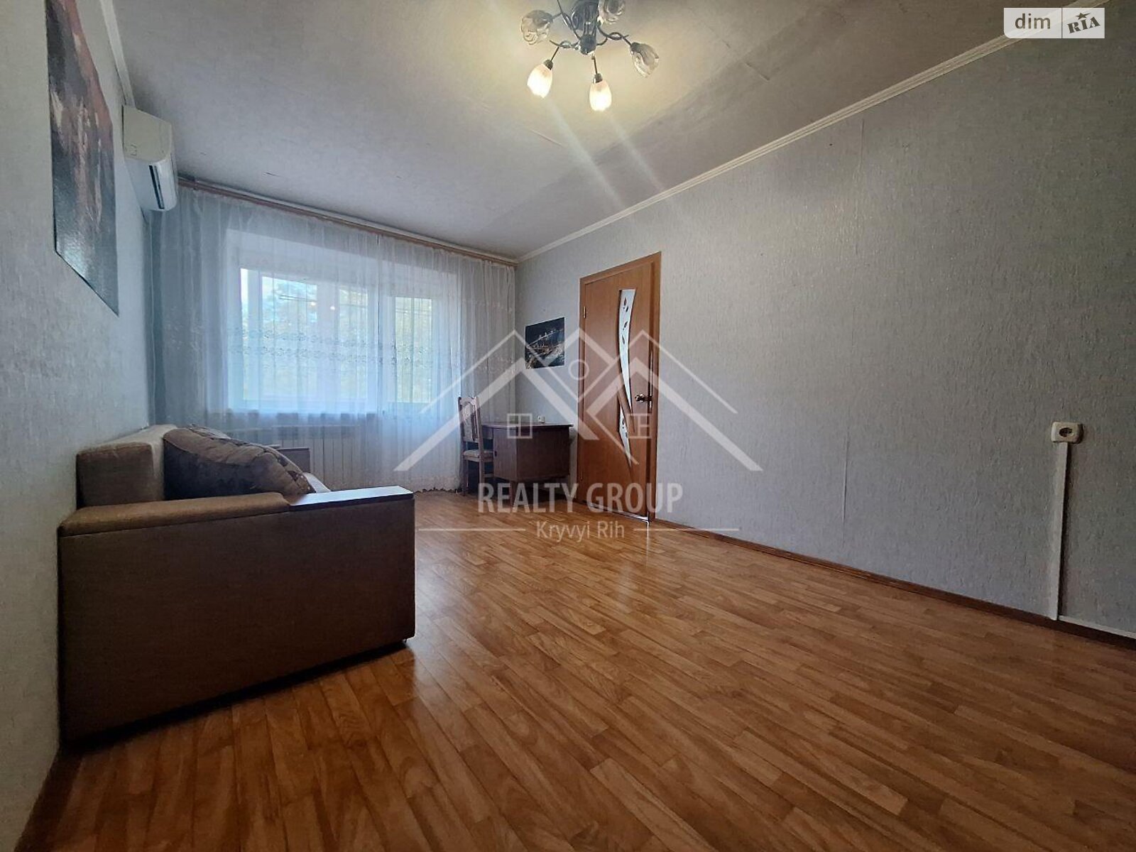 Продажа двухкомнатной квартиры в Кривом Роге, на ул. Тесленко 8, район Саксаганский фото 1 Продажа двухкомнатной квартиры в Кривом Роге, на ул. Тесленко 8, район Саксаганский фото 1