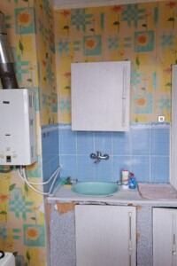 Продажа двухкомнатной квартиры в Кривом Роге, на пл. Владимира Великого 1, район Саксаганский фото 2
