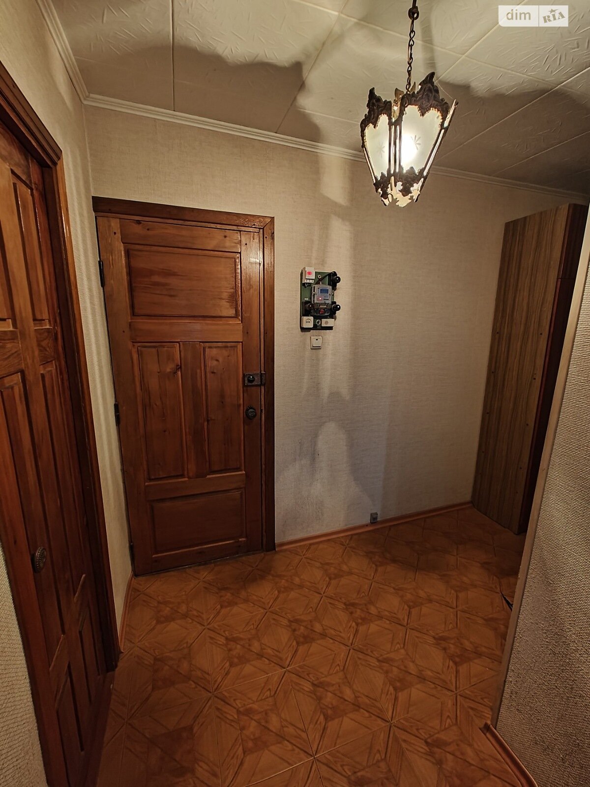 Продажа трехкомнатной квартиры в Кривом Роге, на мкр. Юбилейный, район Саксаганский фото 1 Продажа трехкомнатной квартиры в Кривом Роге, на мкр. Юбилейный, район Саксаганский фото 1