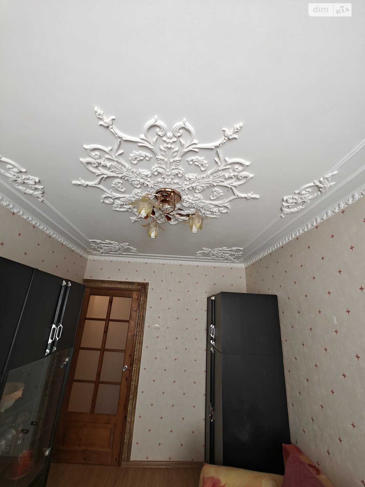 Продажа трехкомнатной квартиры в Кривом Роге, на мкр. Юбилейный, район Саксаганский фото 1 Продажа трехкомнатной квартиры в Кривом Роге, на мкр. Юбилейный, район Саксаганский фото 1