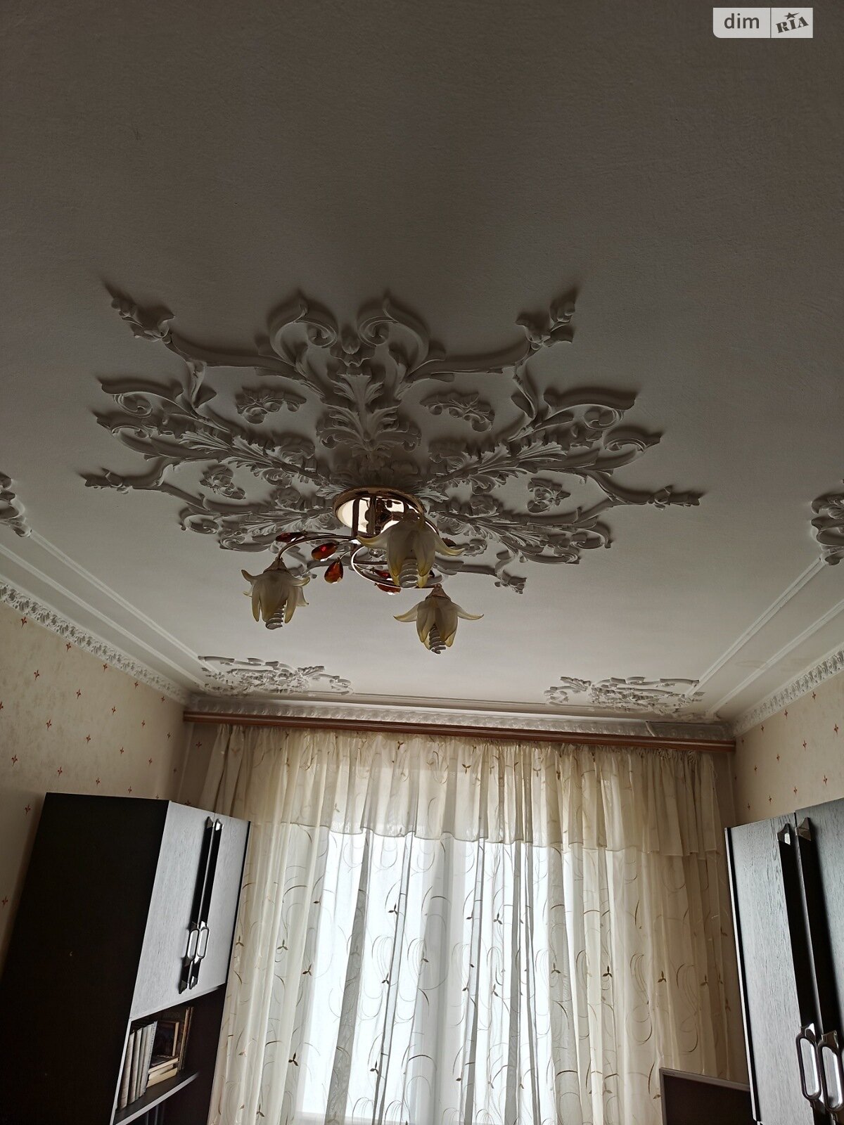 Продажа трехкомнатной квартиры в Кривом Роге, на мкр. Юбилейный, район Саксаганский фото 1 Продажа трехкомнатной квартиры в Кривом Роге, на мкр. Юбилейный, район Саксаганский фото 1