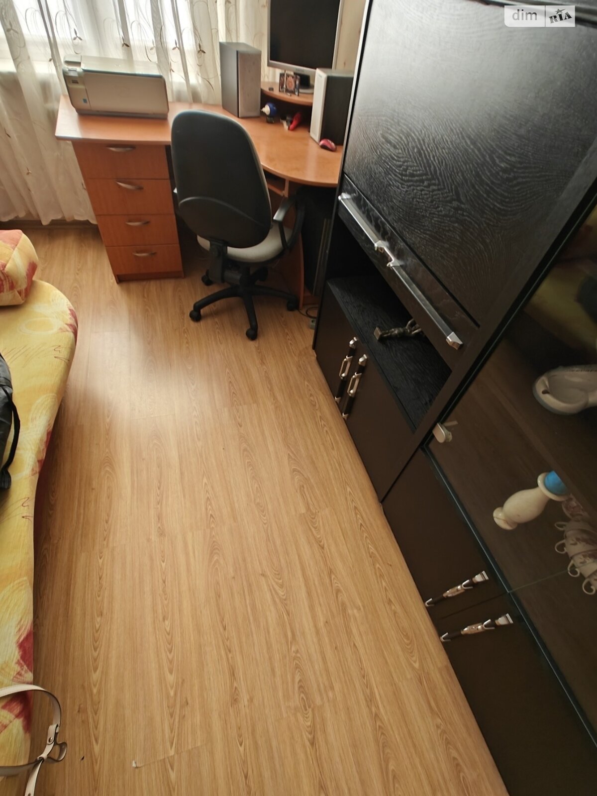 Продажа трехкомнатной квартиры в Кривом Роге, на мкр. Юбилейный, район Саксаганский фото 1 Продажа трехкомнатной квартиры в Кривом Роге, на мкр. Юбилейный, район Саксаганский фото 1