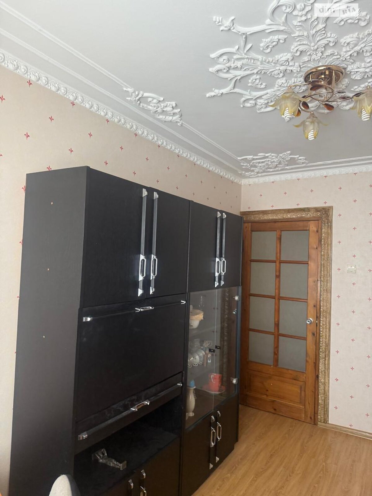 Продажа трехкомнатной квартиры в Кривом Роге, на мкр. Юбилейный, район Саксаганский фото 1 Продажа трехкомнатной квартиры в Кривом Роге, на мкр. Юбилейный, район Саксаганский фото 1