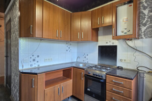 Продажа трехкомнатной квартиры в Кривом Роге, на ул. Дмитрия Войчишена 12, кв. 45, район Терновской фото 2