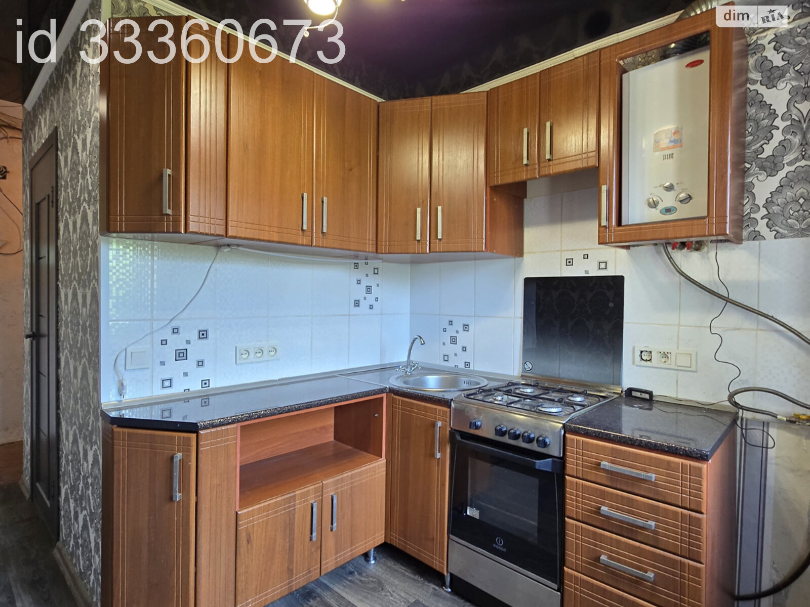 Продажа трехкомнатной квартиры в Кривом Роге, на ул. Дмитрия Войчишена 12, кв. 45, район Терновской фото 1