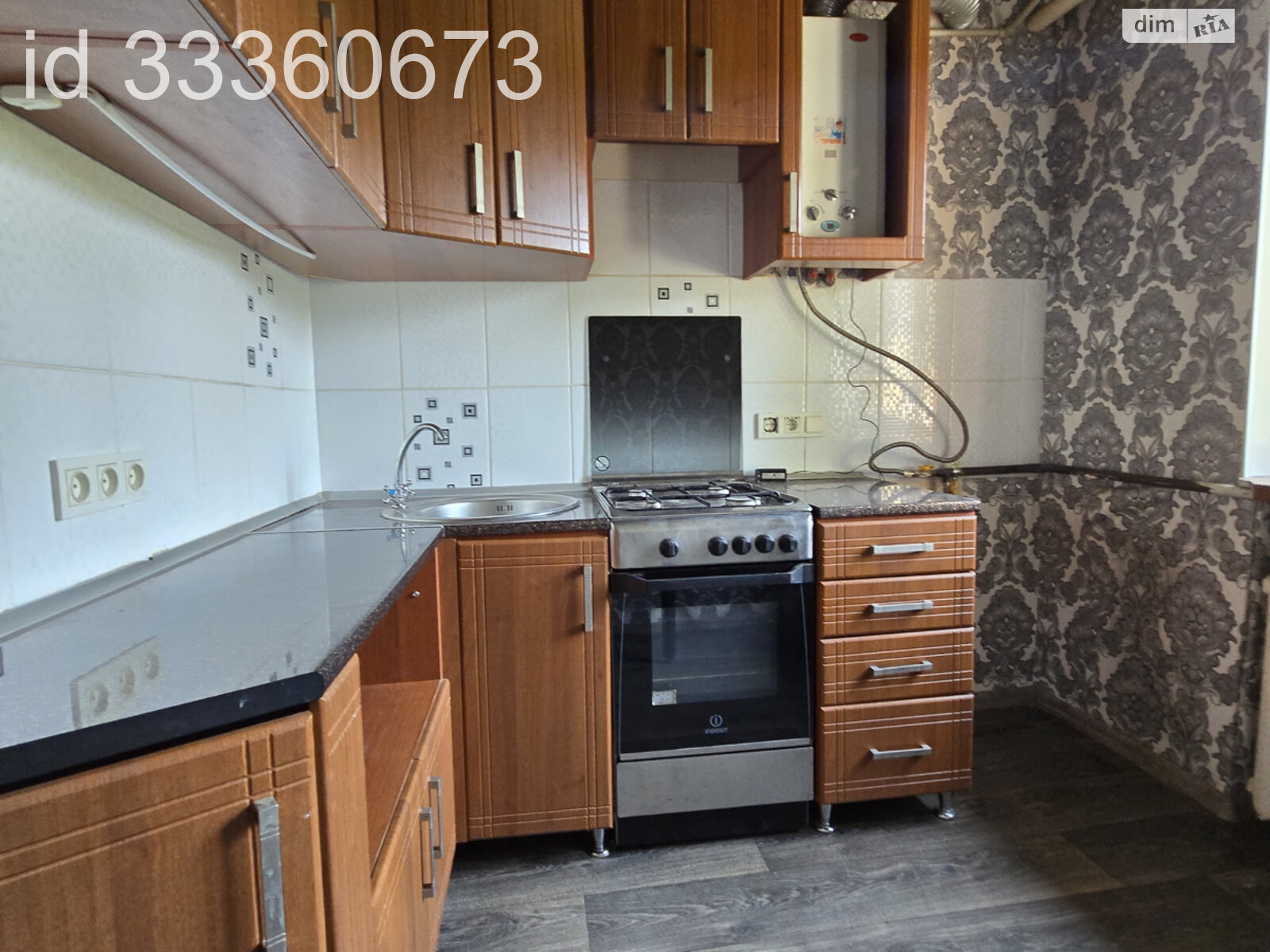 Продажа трехкомнатной квартиры в Кривом Роге, на ул. Дмитрия Войчишена 12, кв. 45, район Терновской фото 1