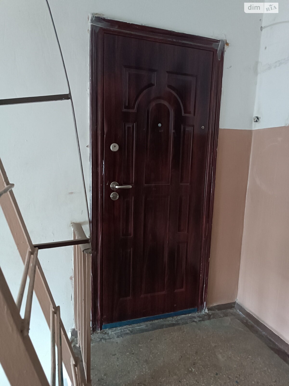 Продажа трехкомнатной квартиры в Кривом Роге, на ул. Щорса 42, район Терновской фото 1 Продажа трехкомнатной квартиры в Кривом Роге, на ул. Щорса 42, район Терновской фото 1