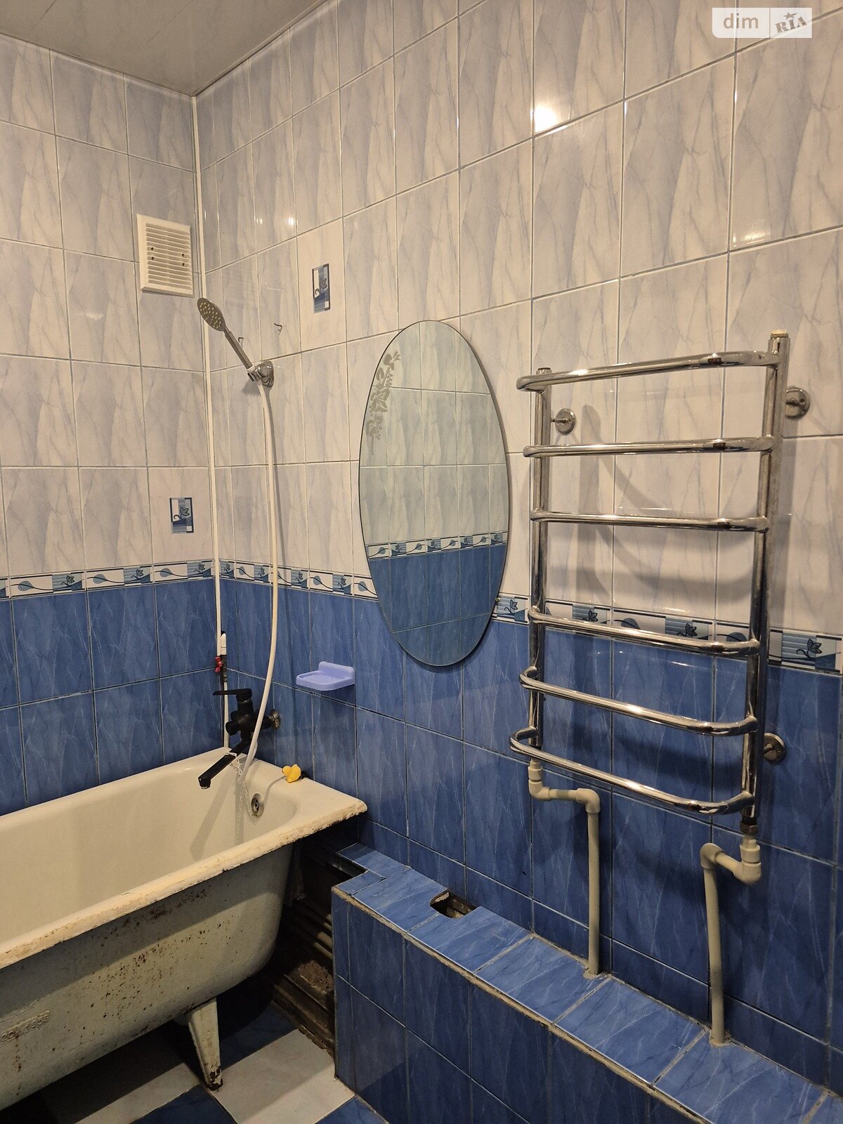 Продажа двухкомнатной квартиры в Кривом Роге, на ул. Сергея Колачевского 24, район Терновской фото 1