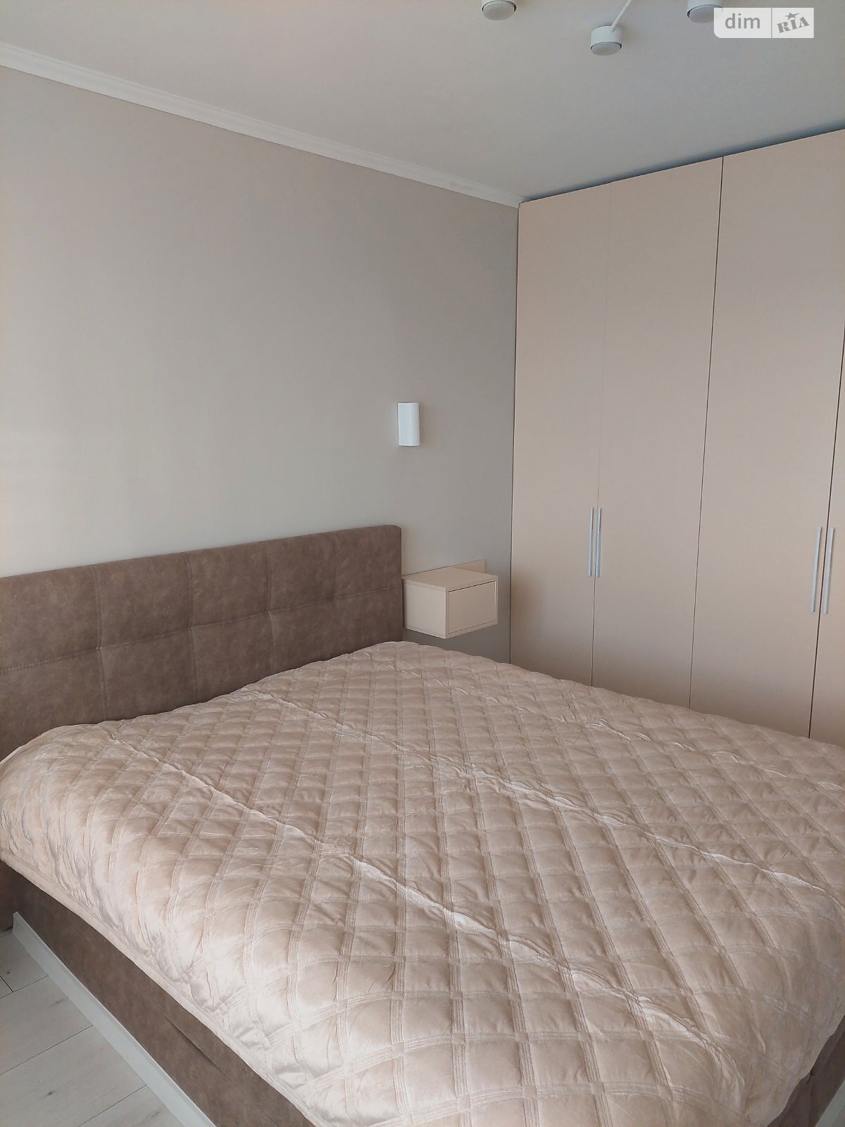 Продаж трикімнатної квартири в Кривому Розі, на вул. Кобилянського 223, кв. 53, район Центрально-Міський фото 1 Продаж трикімнатної квартири в Кривому Розі, на вул. Кобилянського 223, кв. 53, район Центрально-Міський фото 1