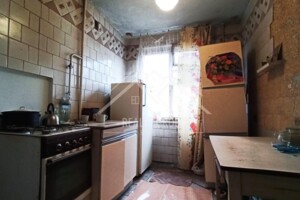 Продажа трехкомнатной квартиры в Кривом Роге, на ул. Свято-Николаевская 10, район Центрально-Городской фото 2