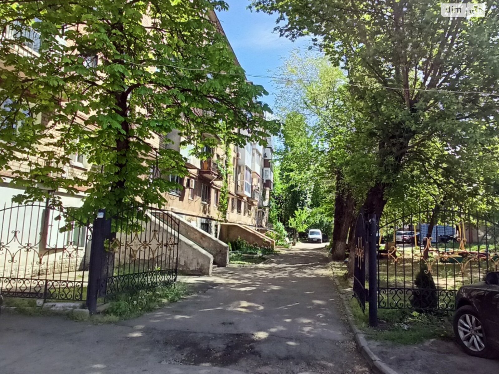 Продаж трикімнатної квартири в Кривому Розі, на вул. Лєрмонтова, район Центрально-Міський фото 1 Продаж трикімнатної квартири в Кривому Розі, на вул. Лєрмонтова, район Центрально-Міський фото 1