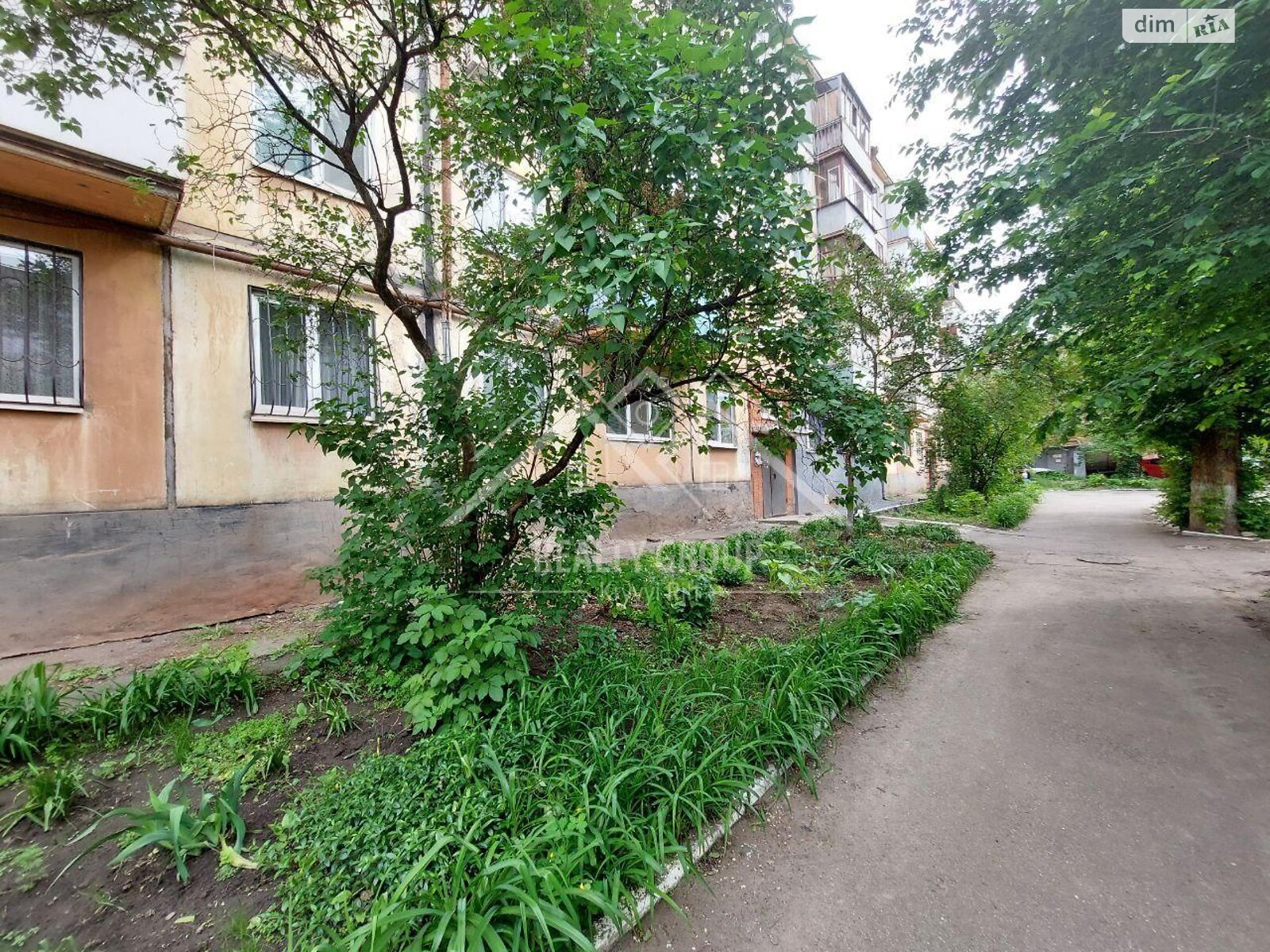 Продаж трикімнатної квартири в Кривому Розі, на вул. Лєрмонтова, район Центрально-Міський фото 1 Продаж трикімнатної квартири в Кривому Розі, на вул. Лєрмонтова, район Центрально-Міський фото 1