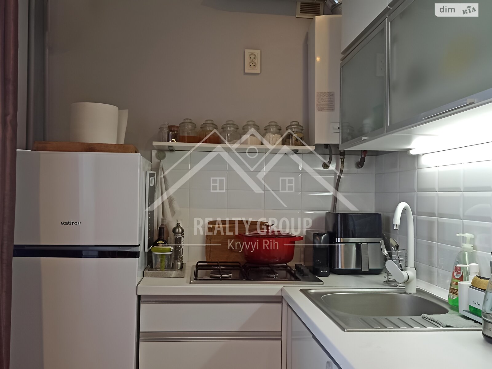 Продажа двухкомнатной квартиры в Кривом Роге, на ул. Мартина Шимановского 3, район Центрально-Городской фото 1 Продажа двухкомнатной квартиры в Кривом Роге, на ул. Мартина Шимановского 3, район Центрально-Городской фото 1