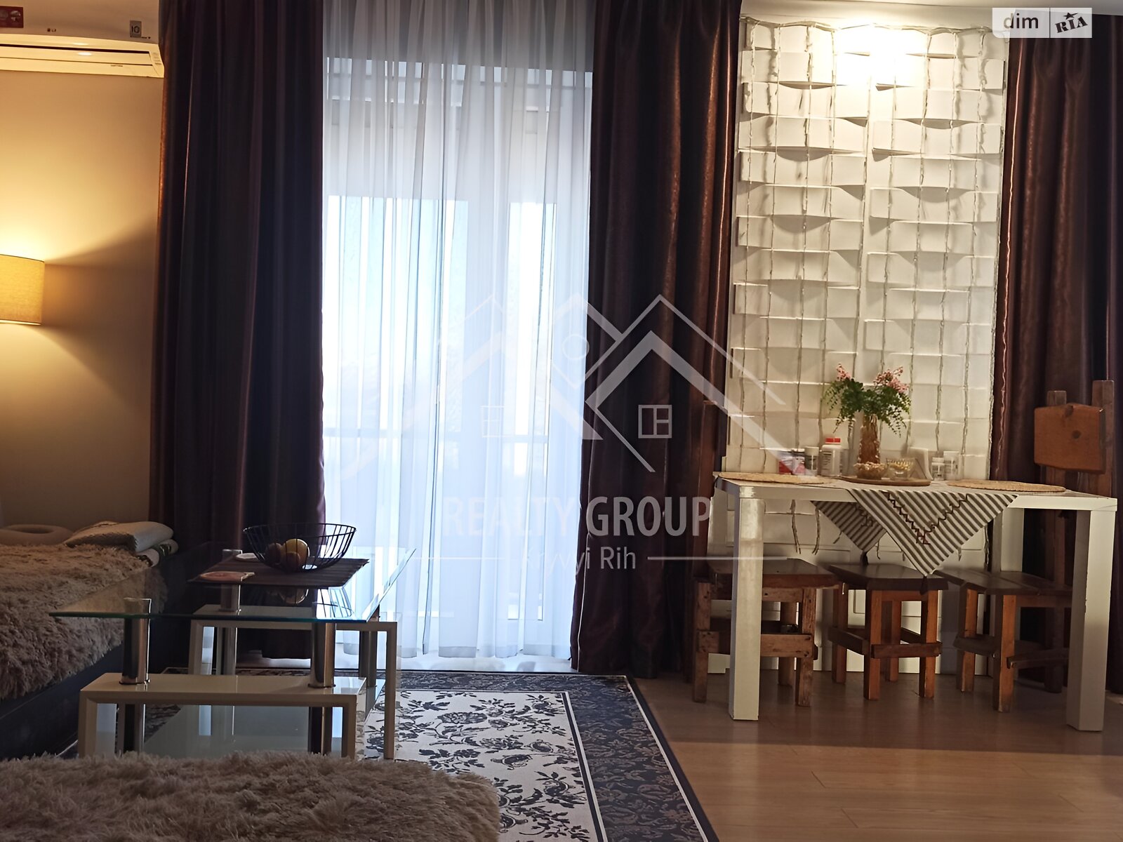 Продажа двухкомнатной квартиры в Кривом Роге, на ул. Мартина Шимановского 3, район Центрально-Городской фото 1 Продажа двухкомнатной квартиры в Кривом Роге, на ул. Мартина Шимановского 3, район Центрально-Городской фото 1