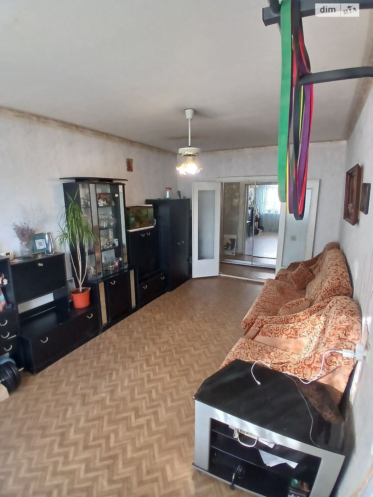 Продажа трехкомнатной квартиры в Кривом Роге, на ул. Погребняка 39, район Центрально-Городской фото 1