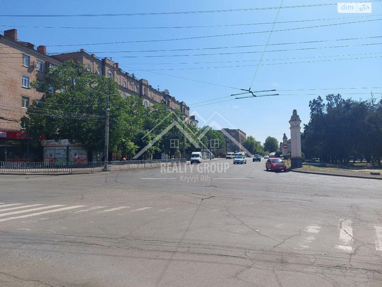 Продаж трикімнатної квартири в Кривому Розі, на просп. Поштовий, район Центрально-Міський фото 1 Продаж трикімнатної квартири в Кривому Розі, на просп. Поштовий, район Центрально-Міський фото 1