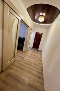 Продаж двокімнатної квартири в Кривому Розі, на вул. Старовокзальна 39, район Центрально-Міський фото 2