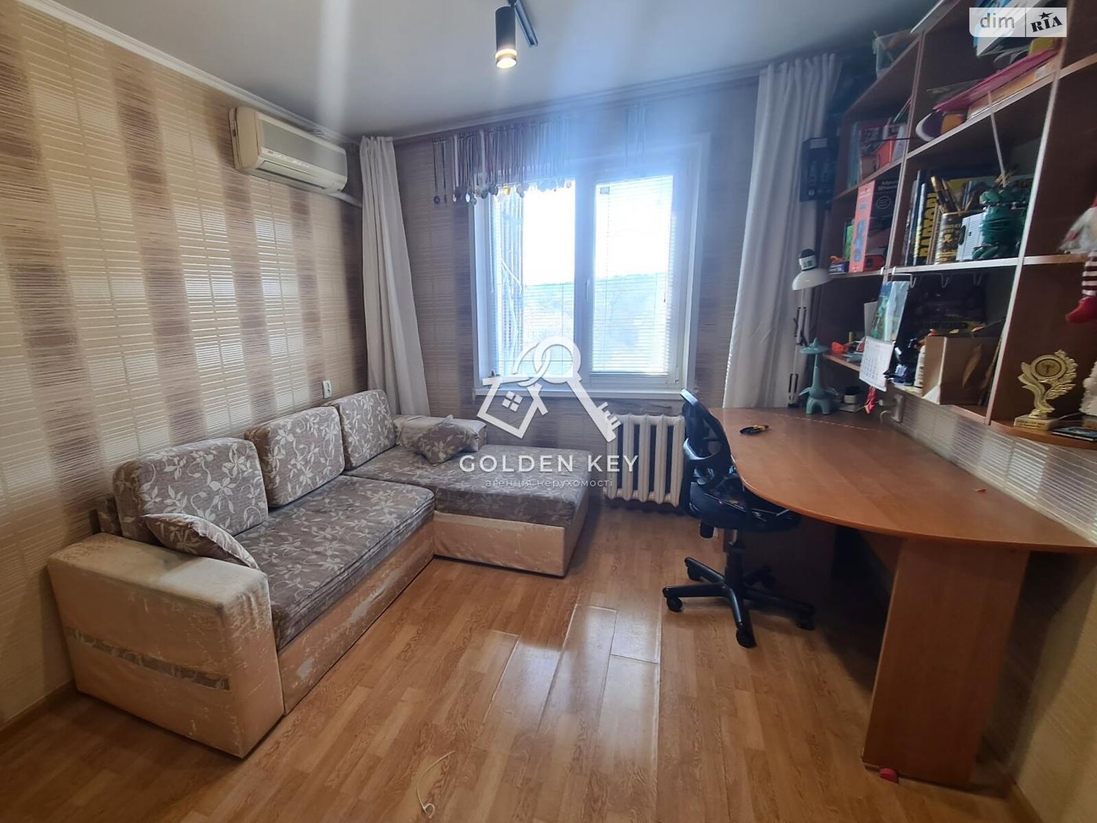 Продаж трикімнатної квартири в Кривому Розі, на вул. Свято-Миколаївська 10, район Центрально-Міський фото 1 Продаж трикімнатної квартири в Кривому Розі, на вул. Свято-Миколаївська 10, район Центрально-Міський фото 1