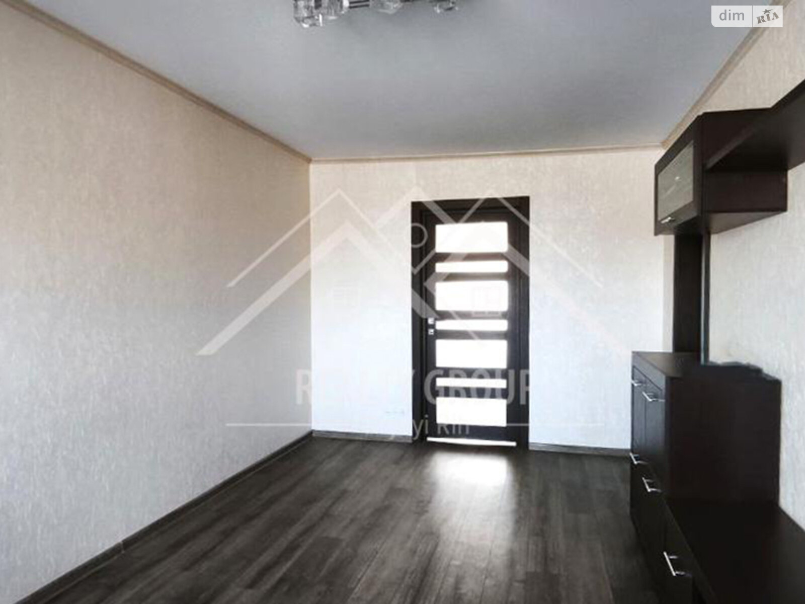 Продажа трехкомнатной квартиры в Кривом Роге, на ул. Украинская 1, район Центрально-Городской фото 1