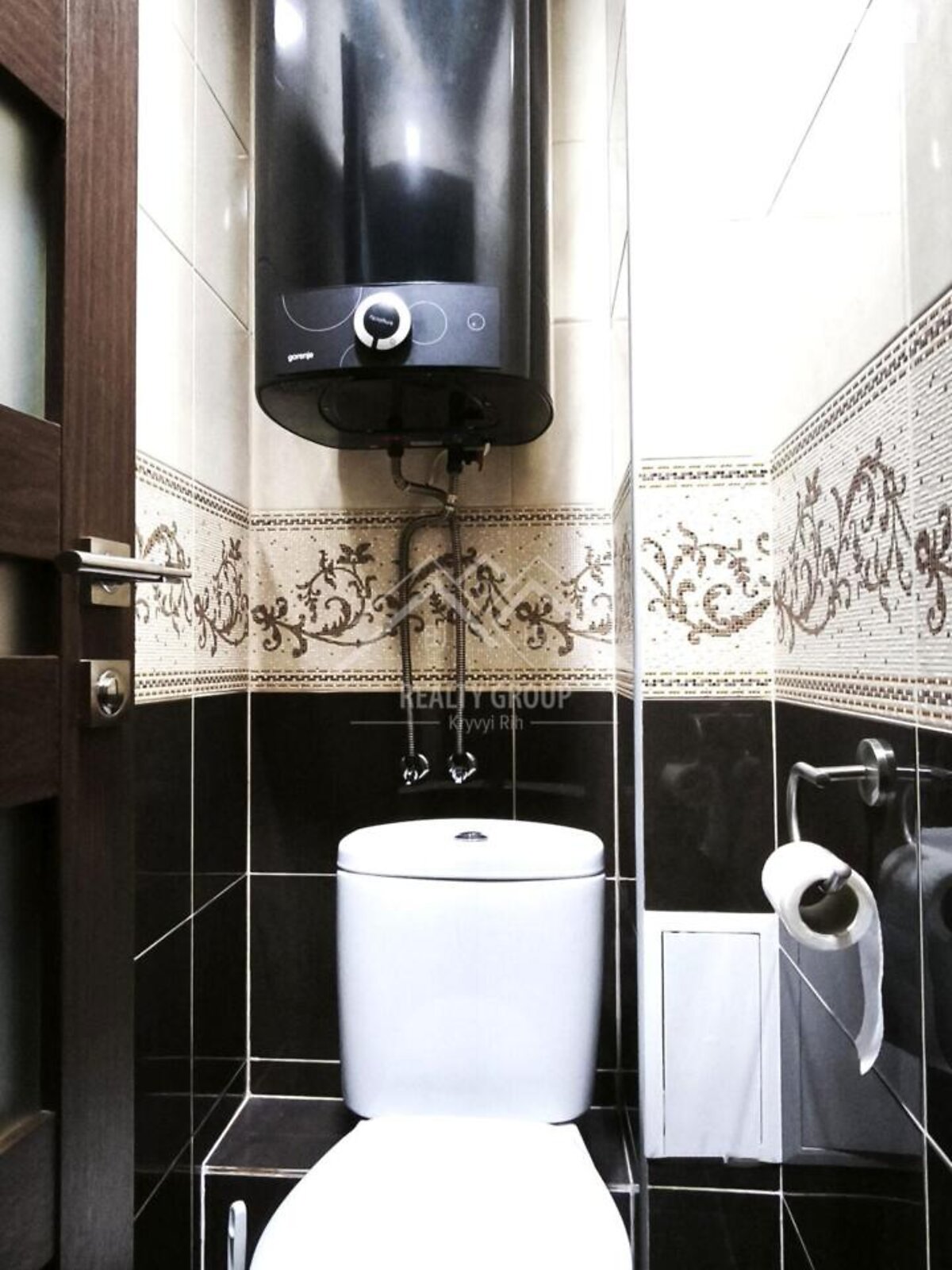 Продажа трехкомнатной квартиры в Кривом Роге, на ул. Украинская 1, район Центрально-Городской фото 1