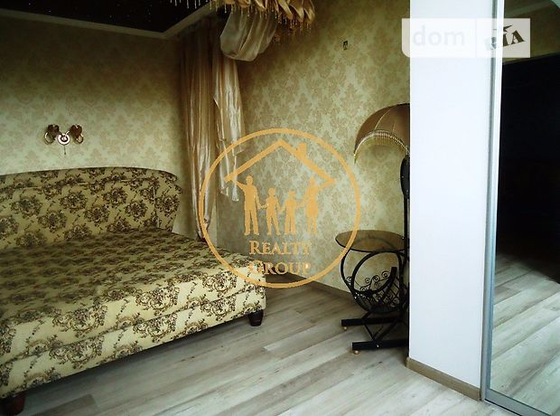 Продажа квартиры, 3 ком., Днепропетровская, Кривой Рог, р‑н. Центрально-Городской, Ленина улица Продажа квартиры, 3 ком., Днепропетровская, Кривой Рог, р‑н. Центрально-Городской, Ленина улица