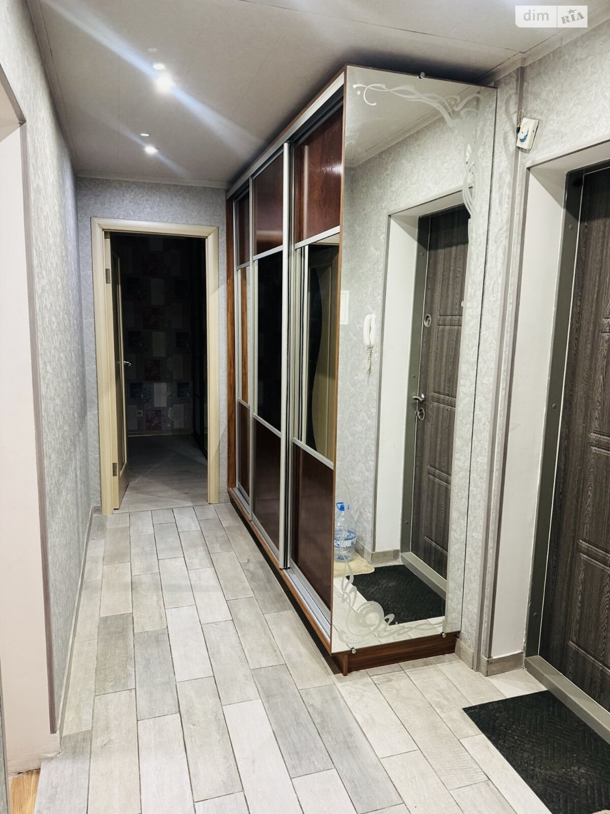 Продажа двухкомнатной квартиры в Кропивницком, на пер. Кропивницкого, район 5/5 фото 1 Продажа двухкомнатной квартиры в Кропивницком, на пер. Кропивницкого, район 5/5 фото 1