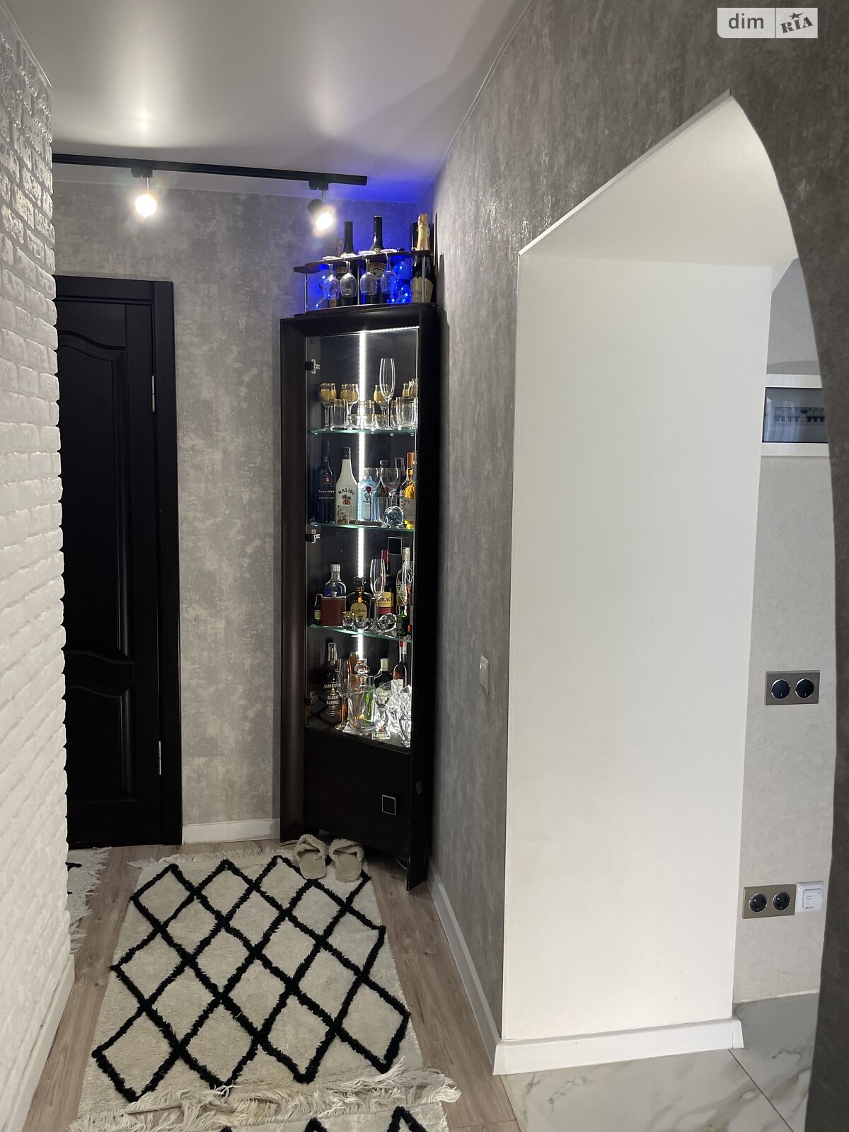 Продажа трехкомнатной квартиры в Кропивницком, на бул. Студенческий, район 5/5 фото 1 Продажа трехкомнатной квартиры в Кропивницком, на бул. Студенческий, район 5/5 фото 1