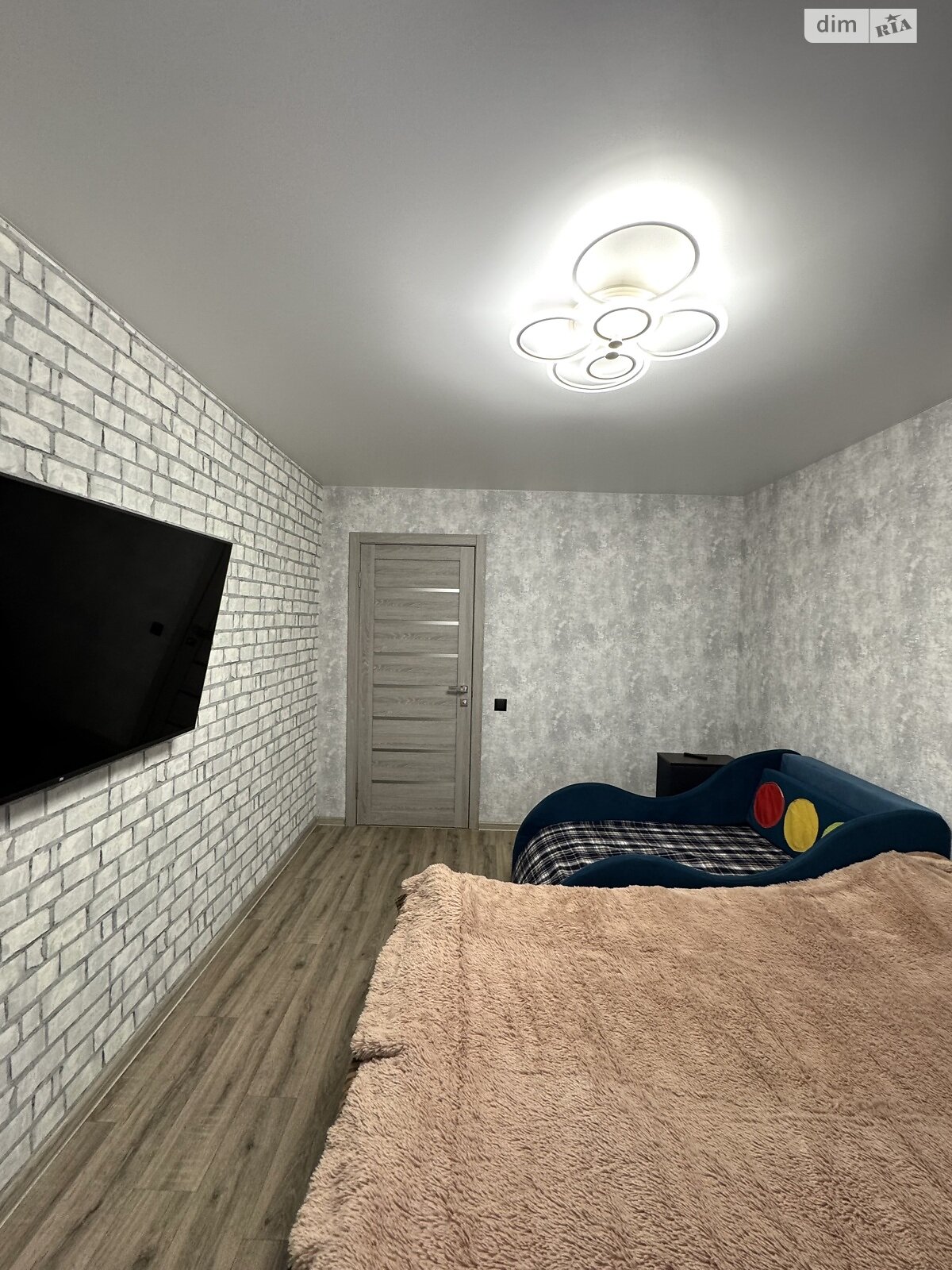 Продаж двокімнатної квартири в Кропивницькому, на пров. Донцова Дмитра, район Фортечний фото 1
