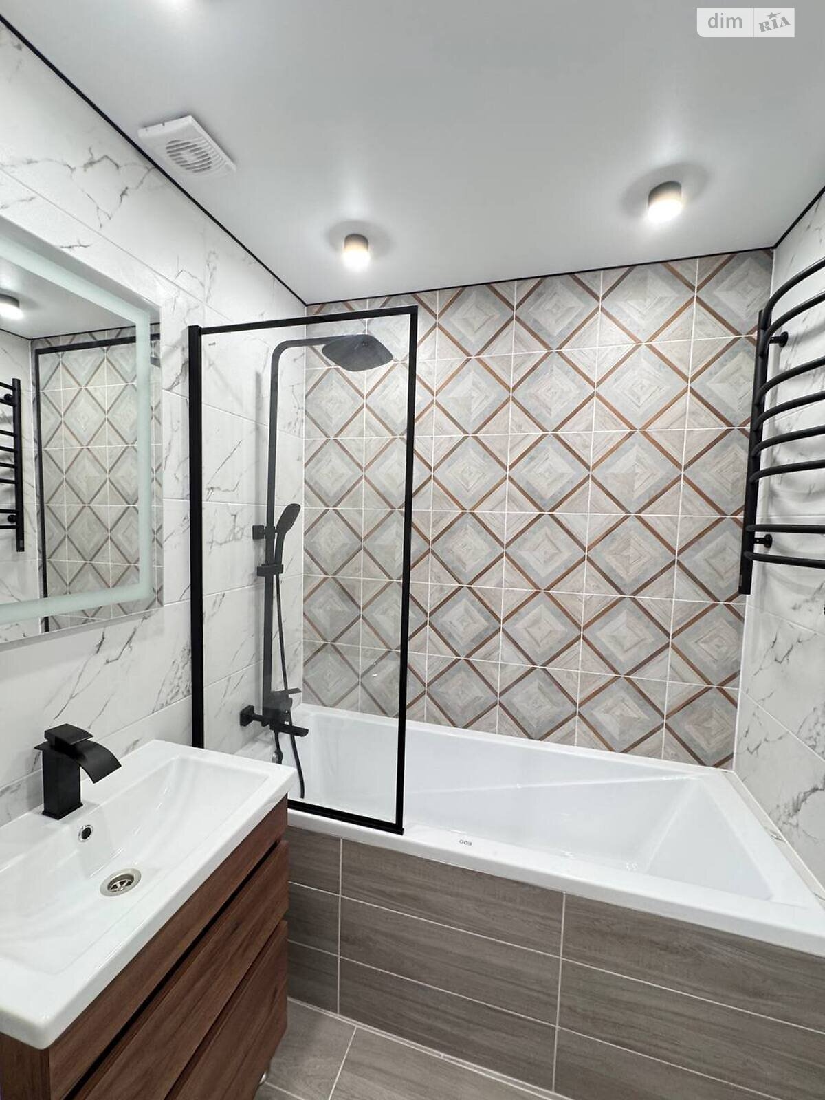 Продажа трехкомнатной квартиры в Кропивницком, на ул. Марии Примаченко, район Полтавская фото 1