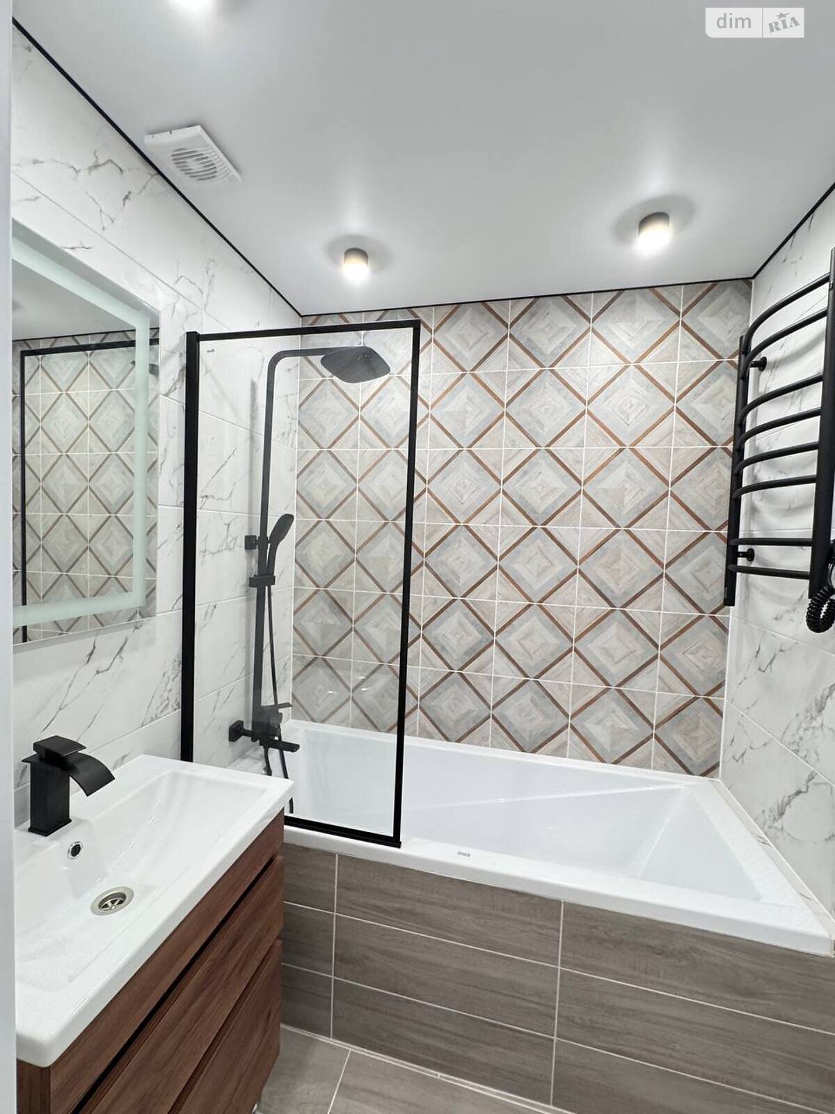 Продажа трехкомнатной квартиры в Кропивницком, на ул. Марии Примаченко, район Полтавская фото 1