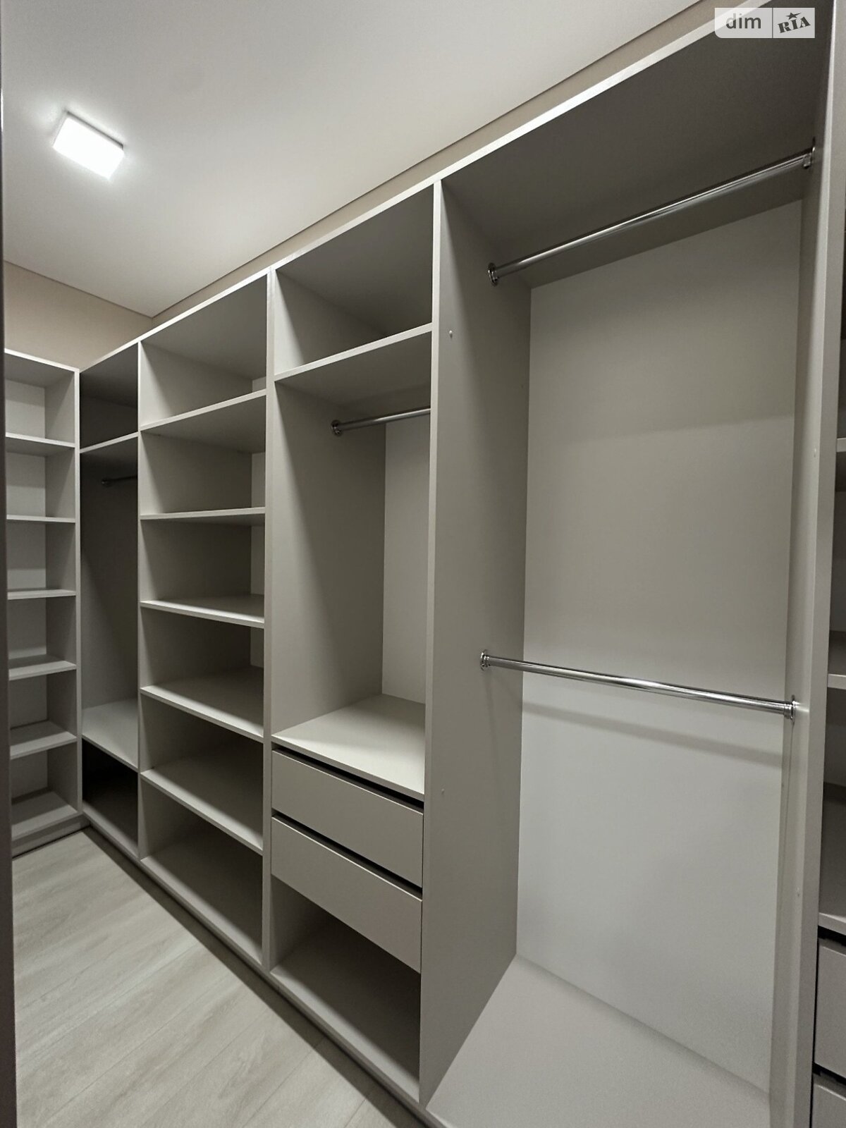 Продажа двухкомнатной квартиры в Кропивницком, на ул. Карпы Тараса, район Центр фото 1 Продажа двухкомнатной квартиры в Кропивницком, на ул. Карпы Тараса, район Центр фото 1