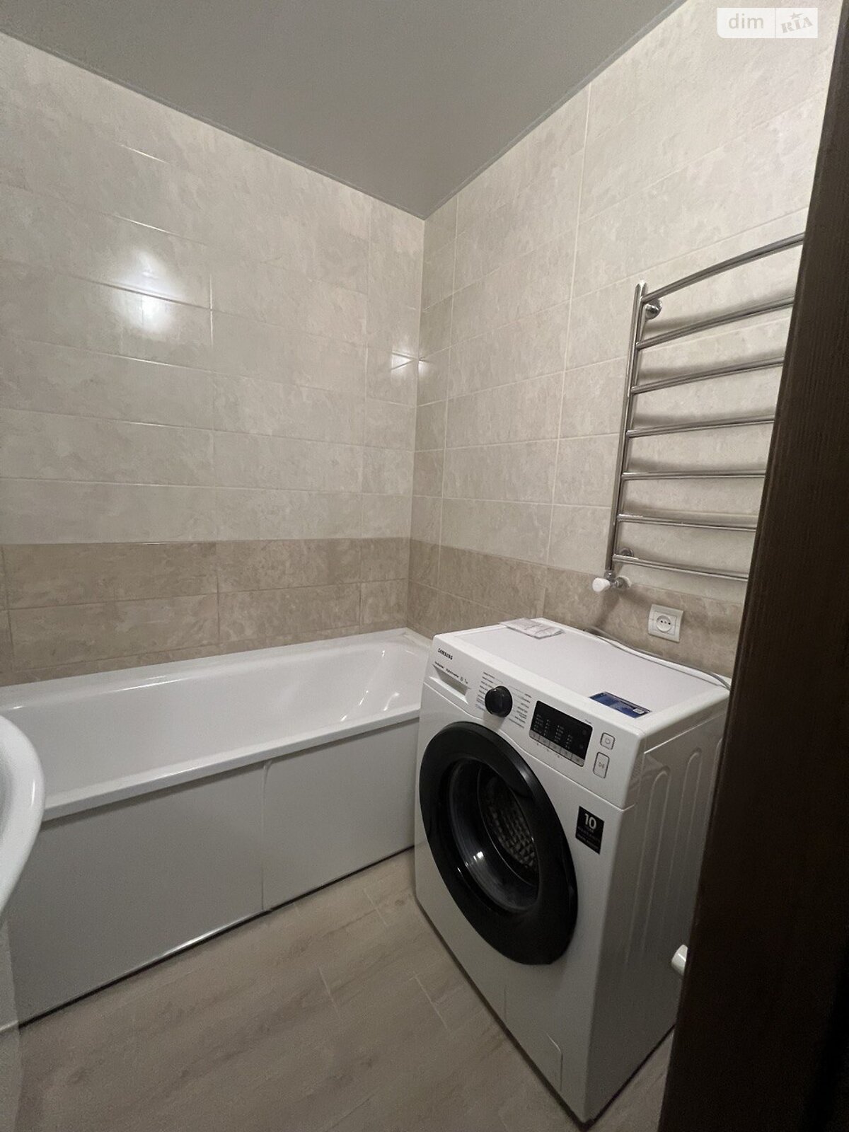 Продаж чотирикімнатної квартири в Кропивницькому, на вул. Степана Бандери, район Центр фото 1