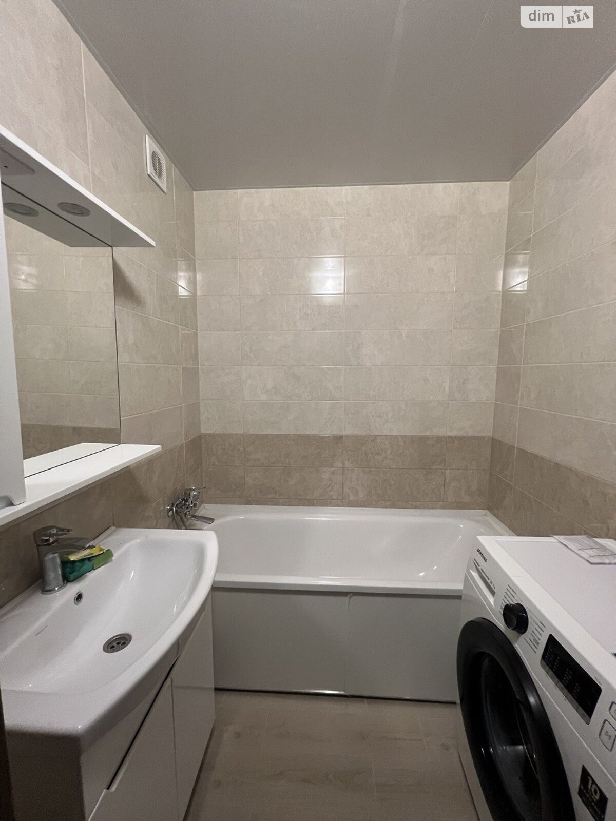 Продаж чотирикімнатної квартири в Кропивницькому, на вул. Степана Бандери, район Центр фото 1