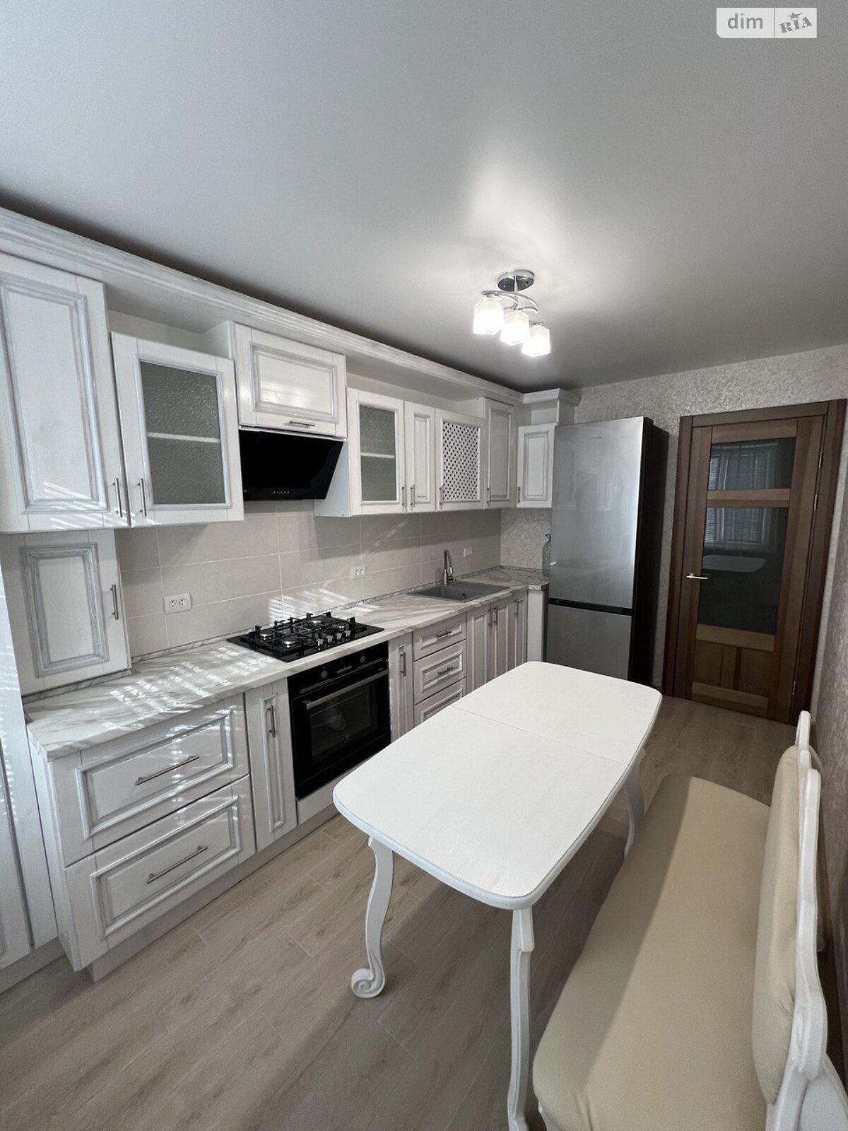 Продаж чотирикімнатної квартири в Кропивницькому, на вул. Степана Бандери, район Центр фото 1