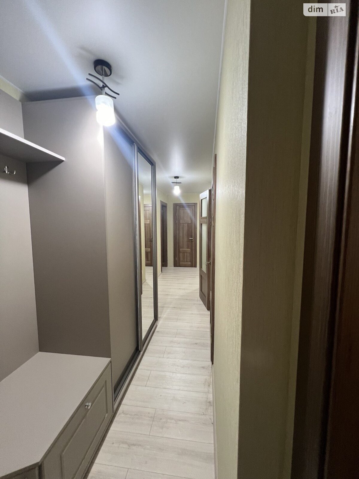 Продаж чотирикімнатної квартири в Кропивницькому, на вул. Степана Бандери, район Центр фото 1