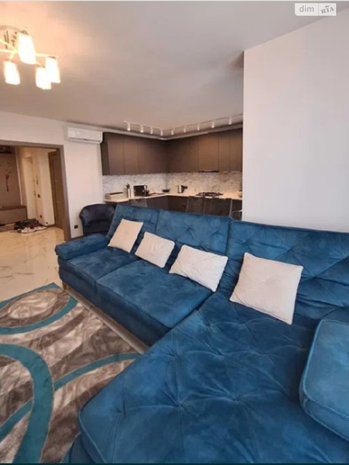 Продажа трехкомнатной квартиры в Кропивницком, на ул. Героев-спасателей, фото 1 Продажа трехкомнатной квартиры в Кропивницком, на ул. Героев-спасателей, фото 1