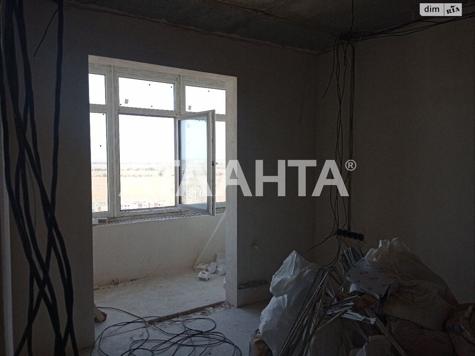 Продажа трехкомнатной квартиры в Крыжановке, на ул. Академика Сахарова 3В, фото 1