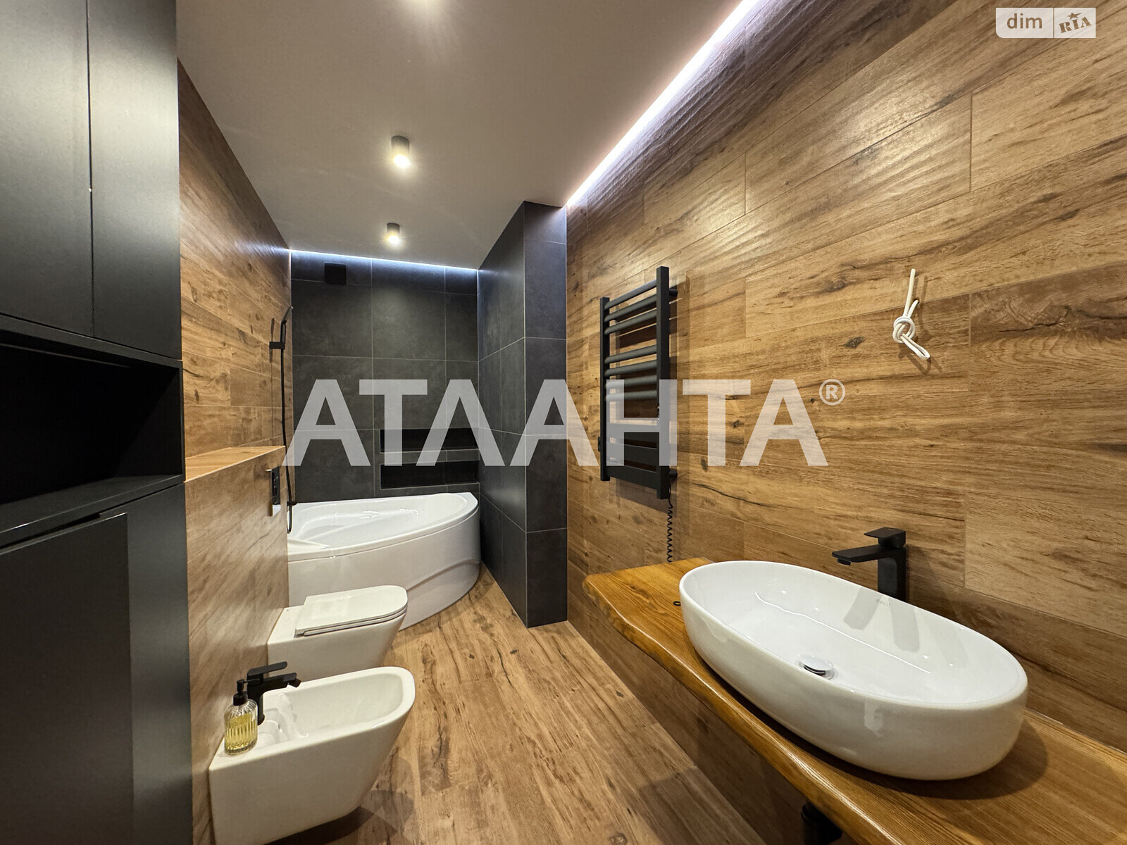 Продажа четырехкомнатной квартиры в Крыжановке, на ул. Академика Сахарова 9, фото 1 Продажа четырехкомнатной квартиры в Крыжановке, на ул. Академика Сахарова 9, фото 1