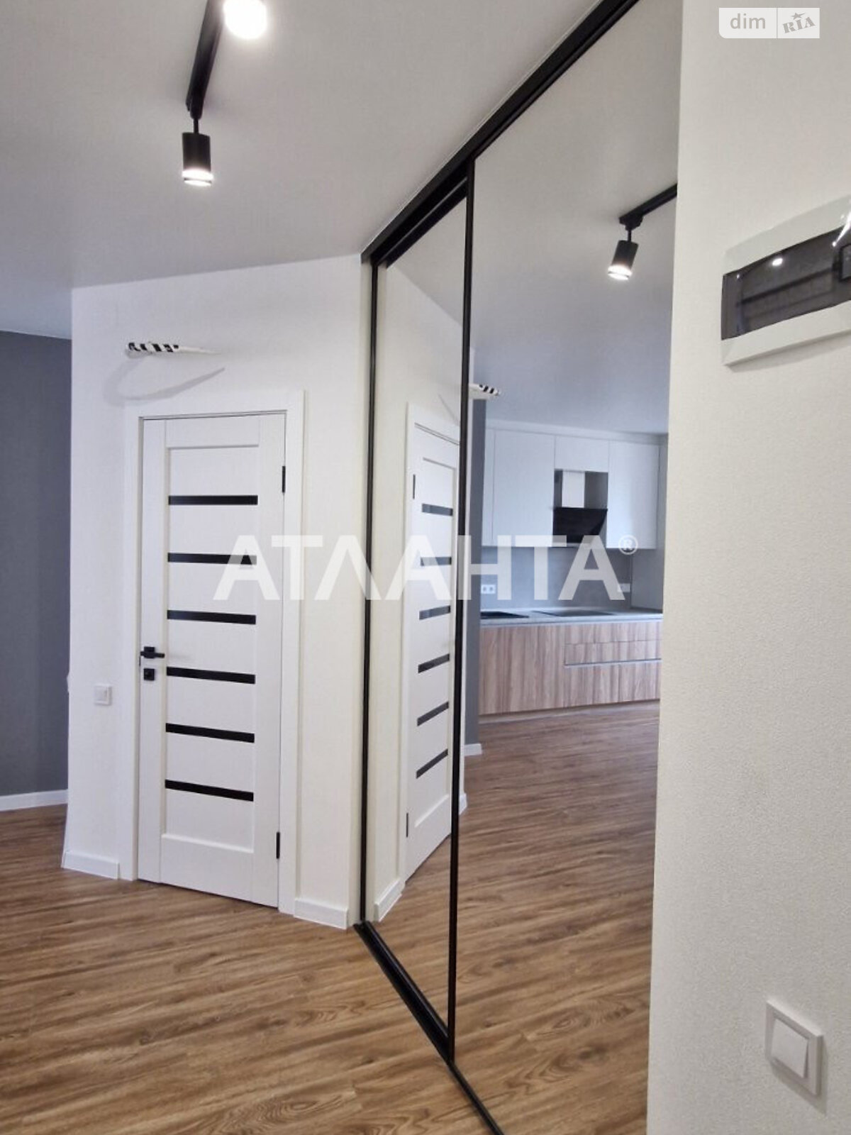Продажа однокомнатной квартиры в Крыжановка, на ул. Академика Сахарова 3Е, фото 1 Продажа однокомнатной квартиры в Крыжановка, на ул. Академика Сахарова 3Е, фото 1