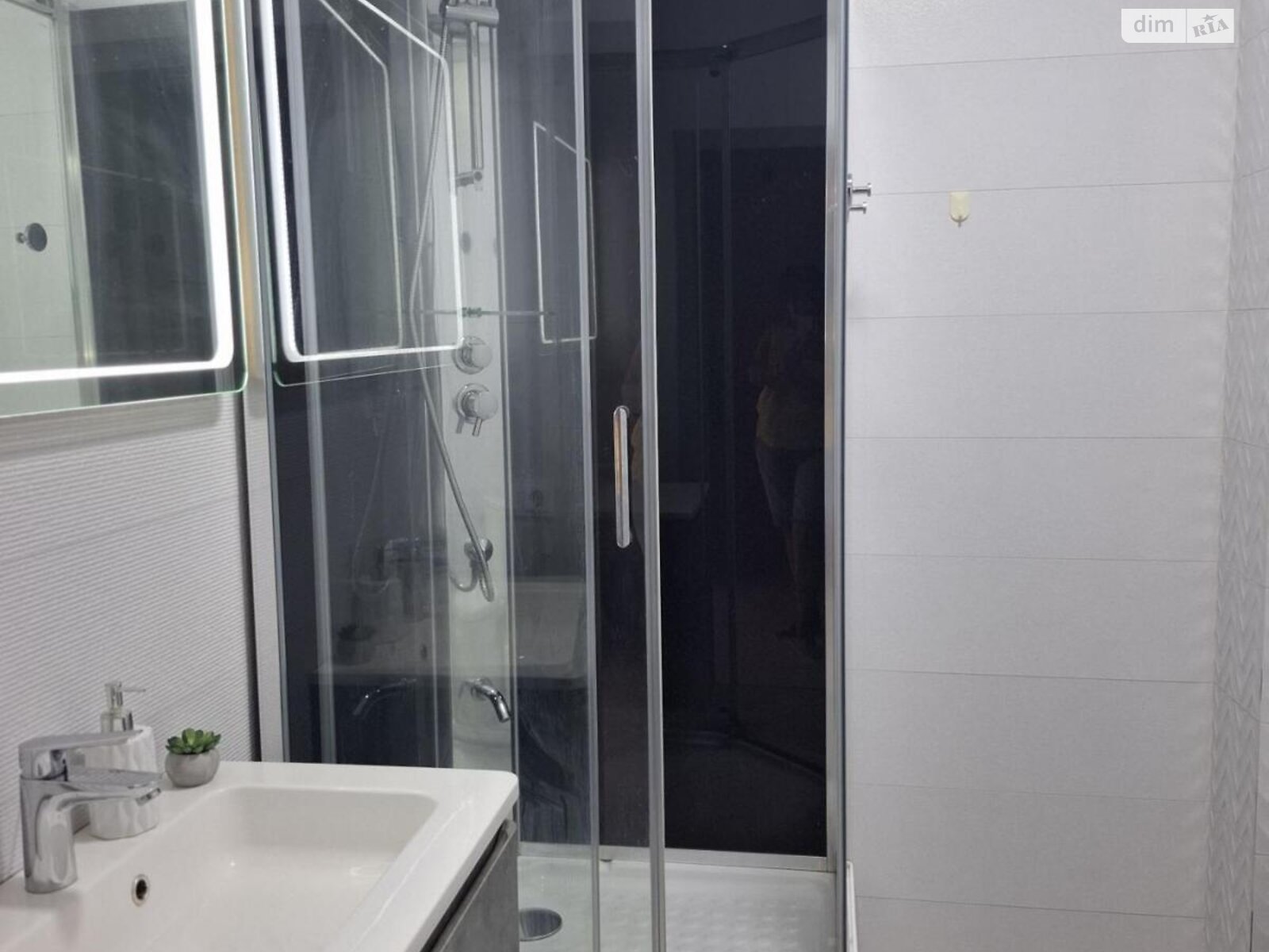 Продажа двухкомнатной квартиры в Крыжановка, на ул. Академика Сахарова, фото 1 Продажа двухкомнатной квартиры в Крыжановка, на ул. Академика Сахарова, фото 1