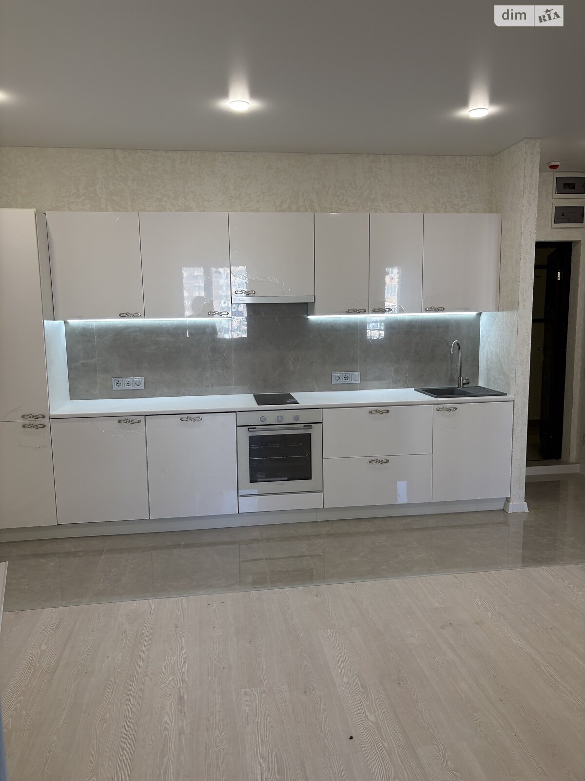 Продаж двокімнатної квартири в Крижанівка, на вул. Академіка Сахарова, фото 1 Продаж двокімнатної квартири в Крижанівка, на вул. Академіка Сахарова, фото 1