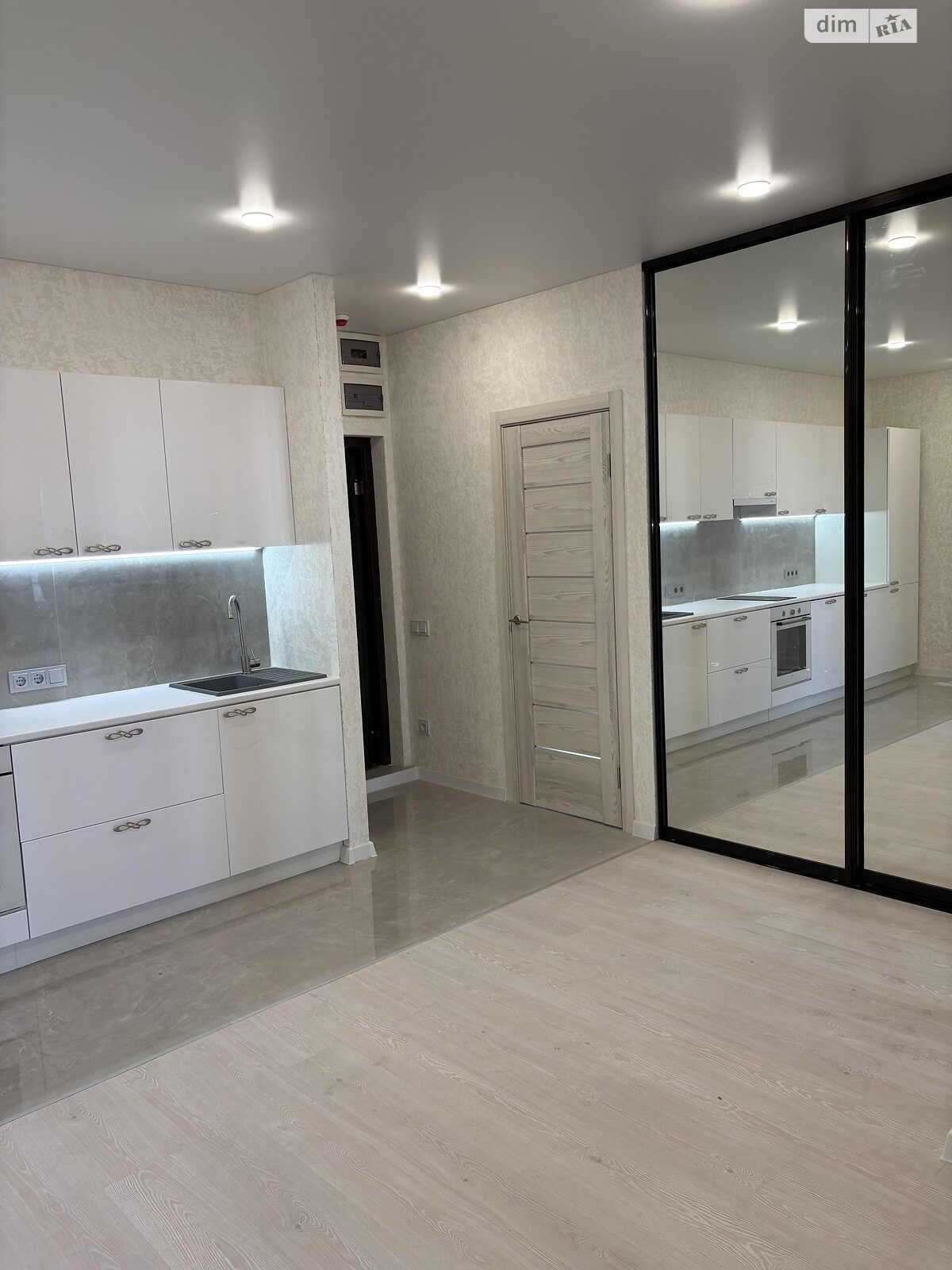 Продаж двокімнатної квартири в Крижанівка, на вул. Академіка Сахарова, фото 1 Продаж двокімнатної квартири в Крижанівка, на вул. Академіка Сахарова, фото 1