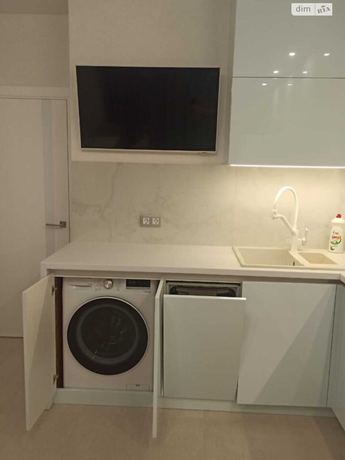 Продаж двокімнатної квартири в Крижанівка, на вул. Миколаївська, фото 1 Продаж двокімнатної квартири в Крижанівка, на вул. Миколаївська, фото 1