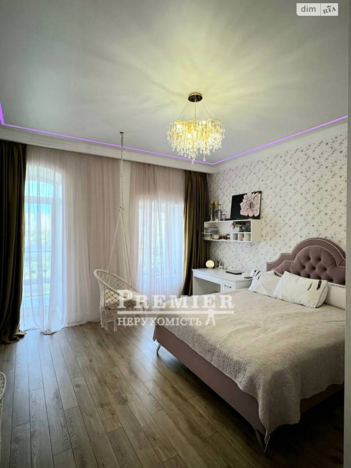 Продажа трехкомнатной квартиры в Крыжановка, на ул. Парижская, фото 1 Продажа трехкомнатной квартиры в Крыжановка, на ул. Парижская, фото 1