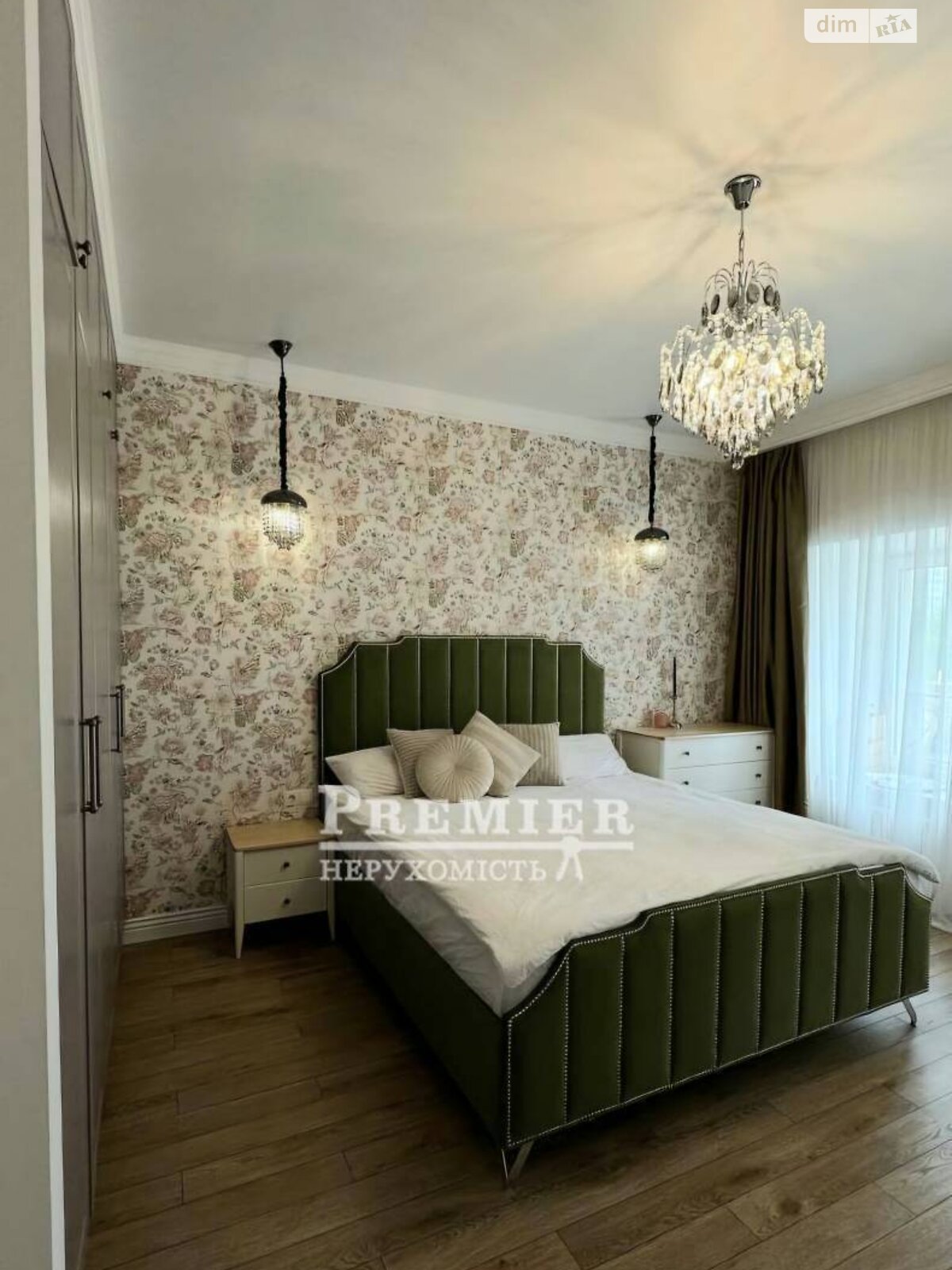 Продажа трехкомнатной квартиры в Крыжановка, на ул. Парижская, фото 1 Продажа трехкомнатной квартиры в Крыжановка, на ул. Парижская, фото 1